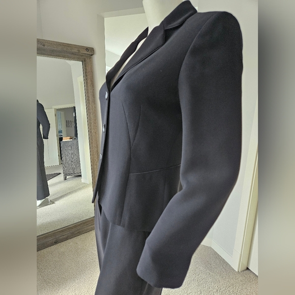 EUC Size 8P Precis Petite Black Suit - Picture 4 of 15